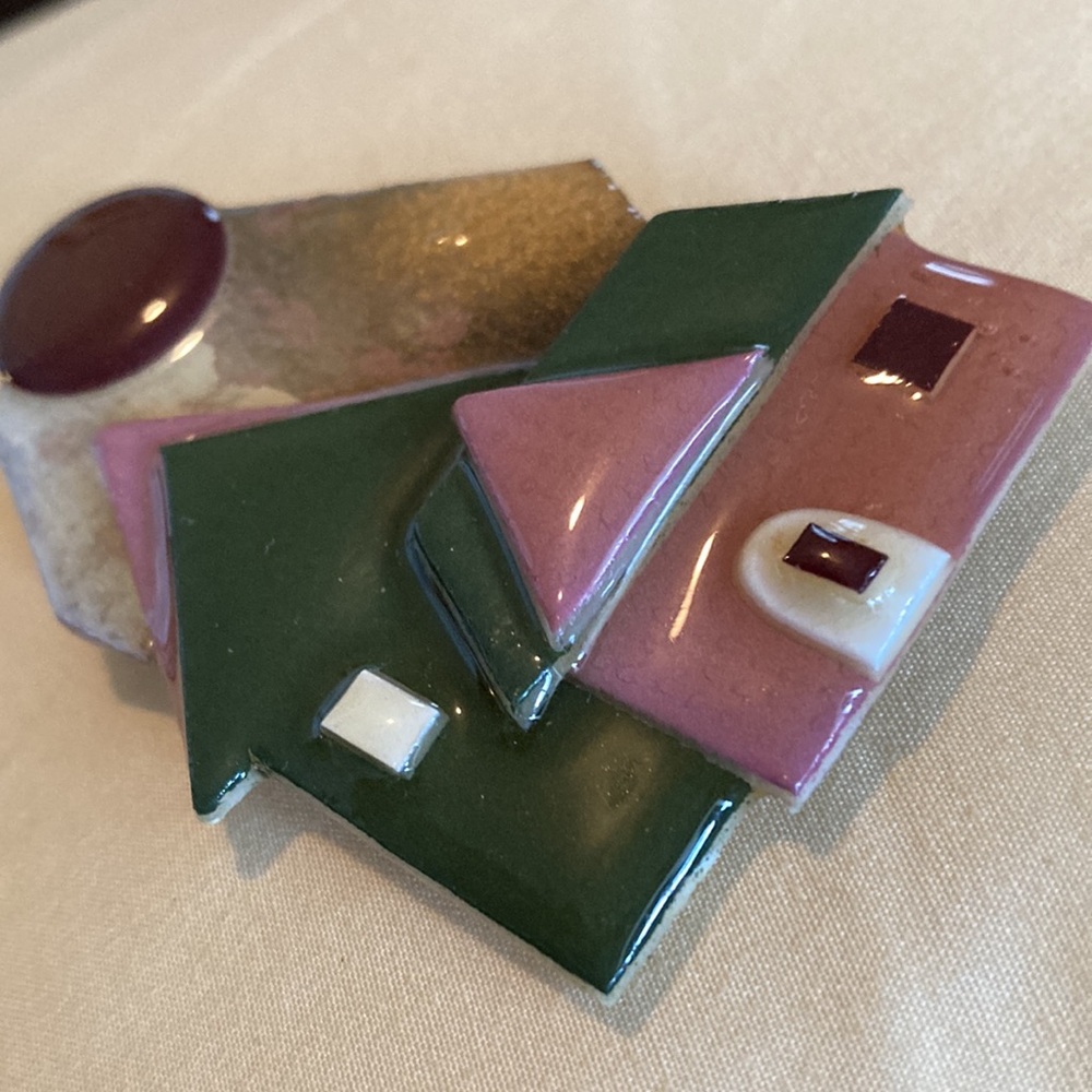 Lucinda House Pin Brooch in Green and Dusty Rose